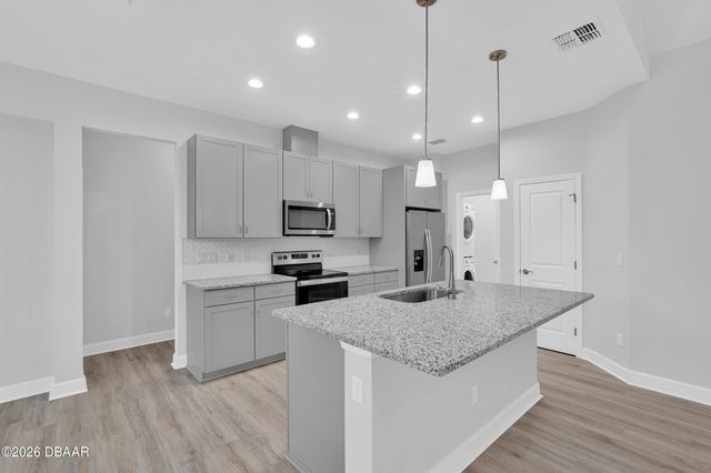 275 Pop Top Lane, Daytona Beach, FL 32124
