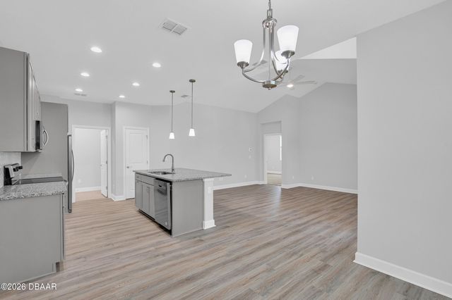 275 Pop Top Lane, Daytona Beach, FL 32124