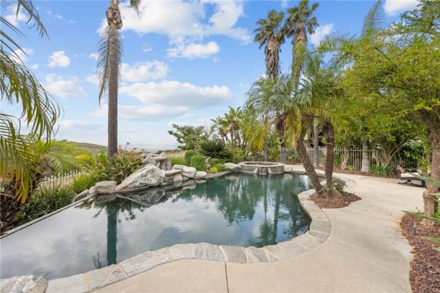 43110 Palomino Circle, Temecula, CA 92590