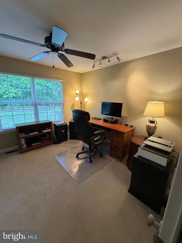 1011 CREEKVIEW DR, Pennsburg, PA 18073