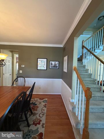 1011 CREEKVIEW DR, Pennsburg, PA 18073