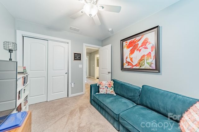 5636 Stonewells Drive, Charlotte, NC 28278
