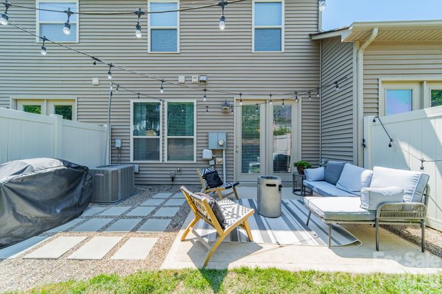 5636 Stonewells Drive, Charlotte, NC 28278