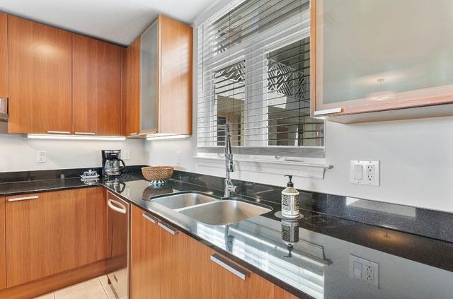 309 E Ocean Avenue 205, Lantana, FL 33462