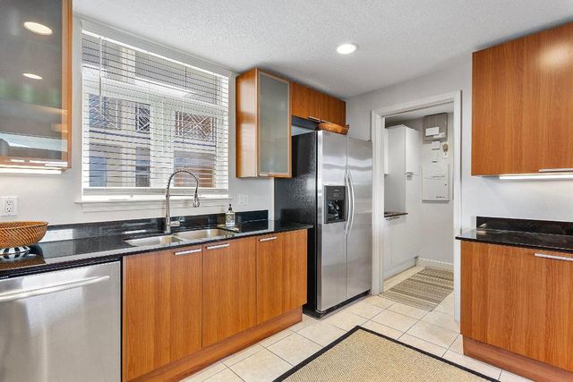 309 E Ocean Avenue 205, Lantana, FL 33462