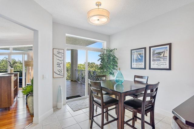 309 E Ocean Avenue 205, Lantana, FL 33462