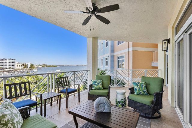 309 E Ocean Avenue 205, Lantana, FL 33462