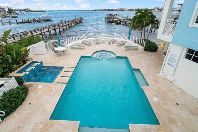 309 E Ocean Avenue 205, Lantana, FL 33462