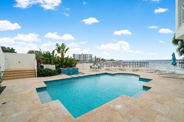 309 E Ocean Avenue 205, Lantana, FL 33462