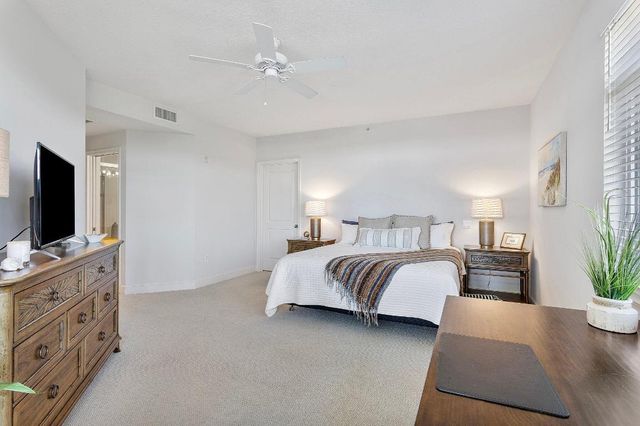 309 E Ocean Avenue 205, Lantana, FL 33462