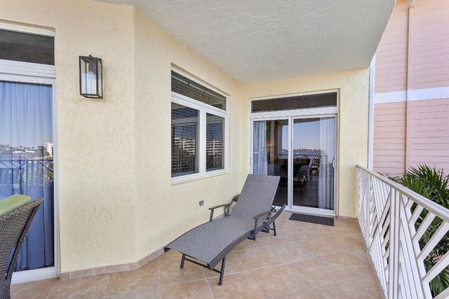 309 E Ocean Avenue 205, Lantana, FL 33462