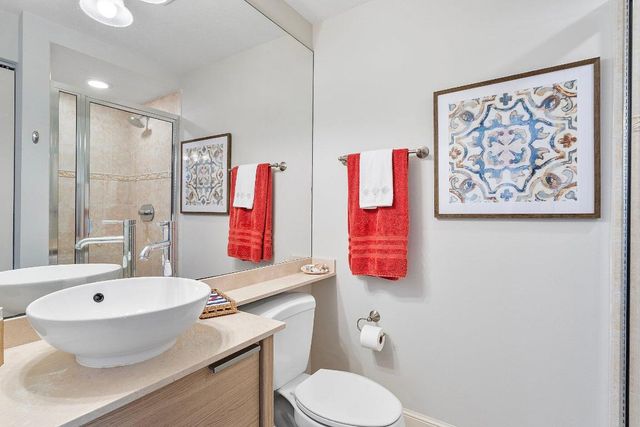 309 E Ocean Avenue 205, Lantana, FL 33462