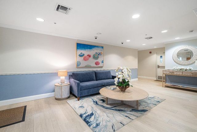 309 E Ocean Avenue 205, Lantana, FL 33462