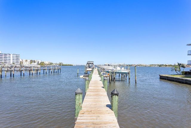 309 E Ocean Avenue 205, Lantana, FL 33462