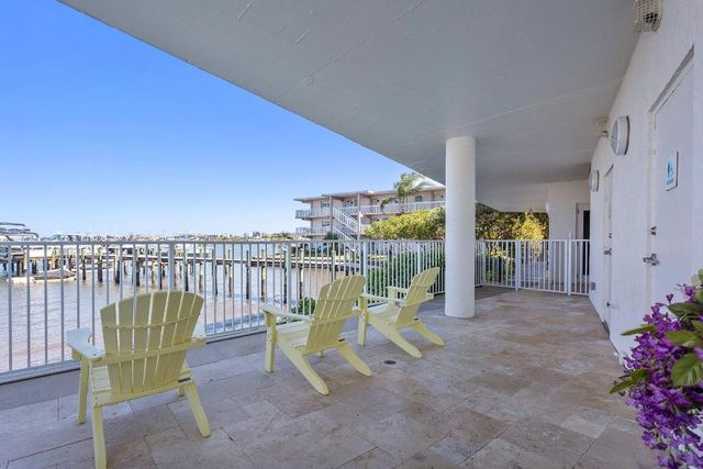 309 E Ocean Avenue 205, Lantana, FL 33462