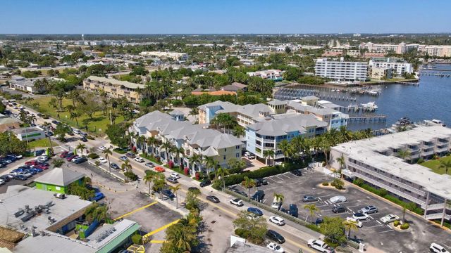 309 E Ocean Avenue 205, Lantana, FL 33462