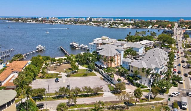 309 E Ocean Avenue 205, Lantana, FL 33462