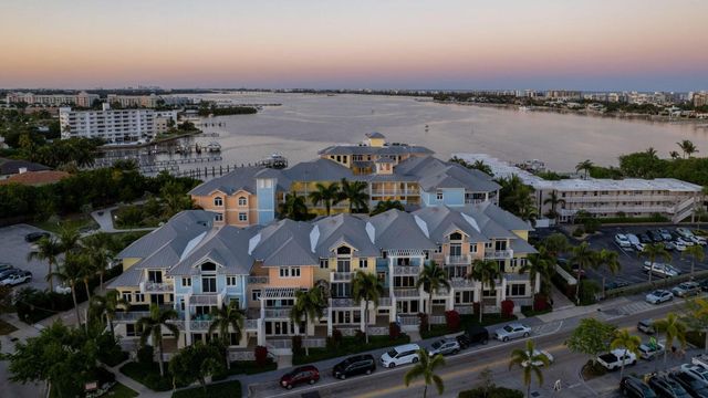 309 E Ocean Avenue 205, Lantana, FL 33462