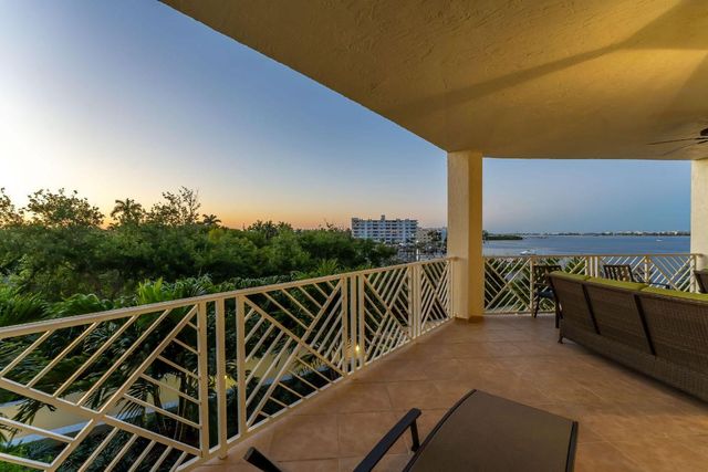 309 E Ocean Avenue 205, Lantana, FL 33462