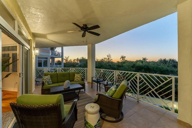 309 E Ocean Avenue 205, Lantana, FL 33462