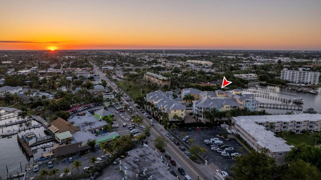 309 E Ocean Avenue 205, Lantana, FL 33462