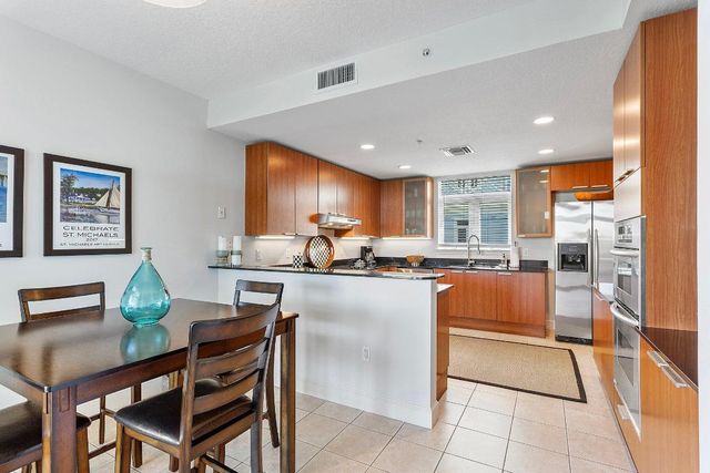 309 E Ocean Avenue 205, Lantana, FL 33462