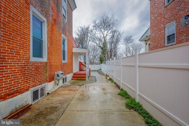 912 RIDGE AVE, Darby, PA 19023