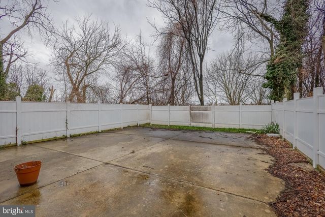 912 RIDGE AVE, Darby, PA 19023