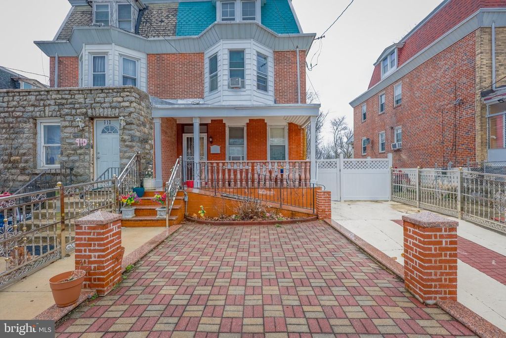 912 RIDGE AVE, Darby, PA 19023