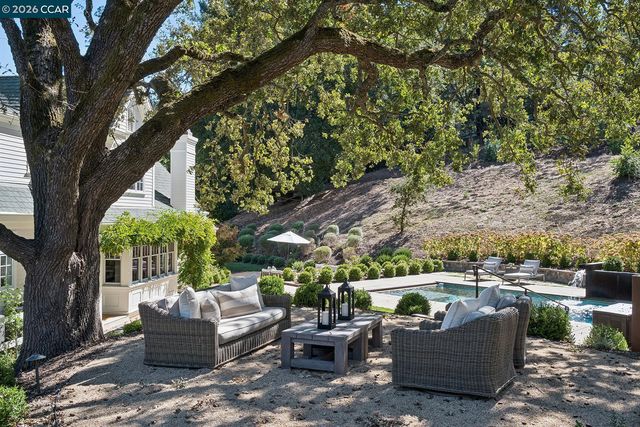 1751 Reliez Valley Rd, Lafayette, CA 94549