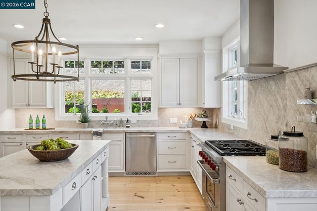 1751 Reliez Valley Rd, Lafayette, CA 94549