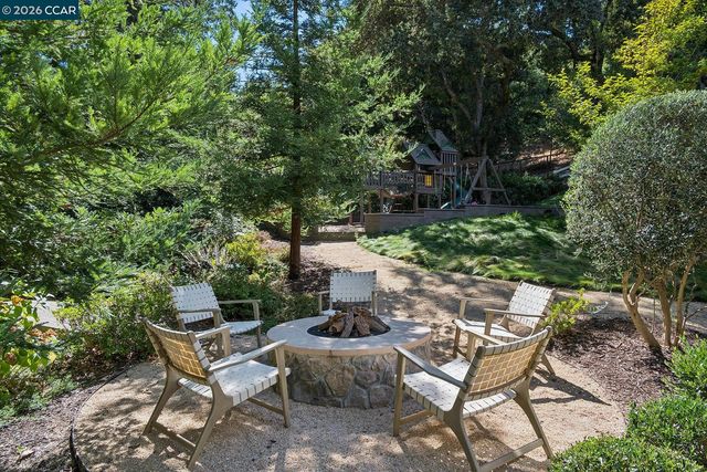 1751 Reliez Valley Rd, Lafayette, CA 94549
