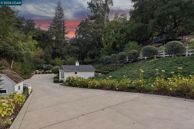 1751 Reliez Valley Rd, Lafayette, CA 94549