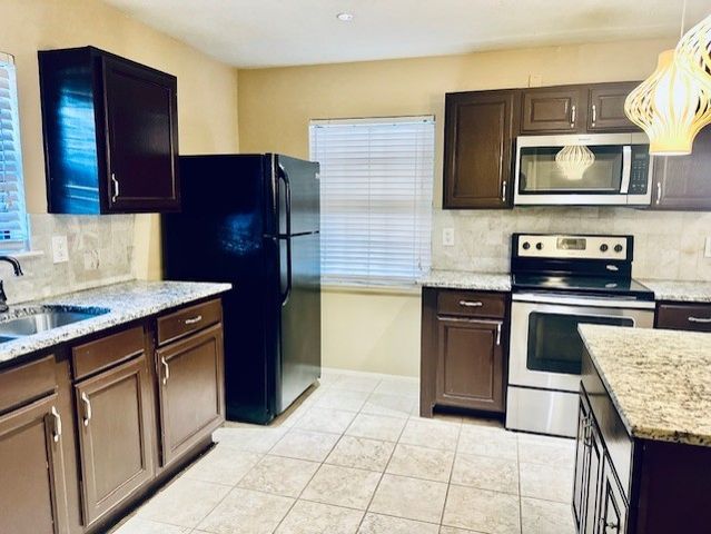 4909 Avery Circle, The Colony, TX 75056