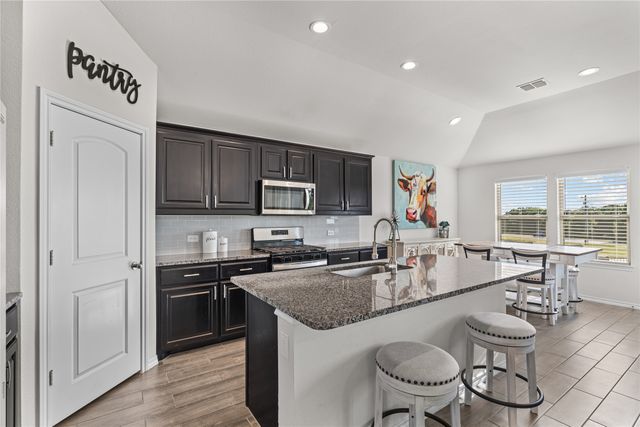 752 Ruellia Street, Weatherford, TX 76086