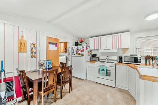 10220 E APACHE Trail 223, Apache Junction, AZ 85120