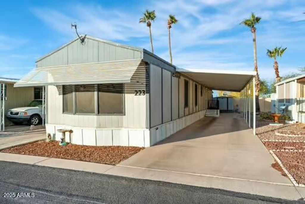 10220 E APACHE Trail 223, Apache Junction, AZ 85120