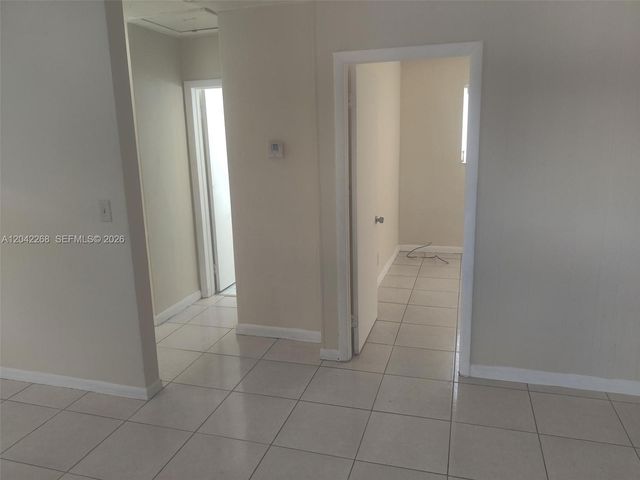 844 SW 10th St 3, Hallandale Beach, FL 33009