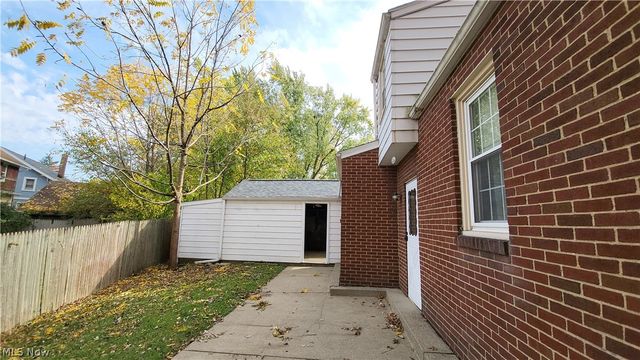 2520 Daleford Avenue NE, Canton, OH 44705