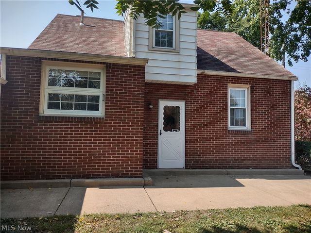 2520 Daleford Avenue NE, Canton, OH 44705