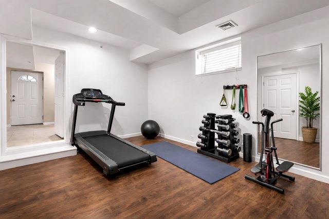 8512 SMITH AVE, North Bergen, NJ 07047