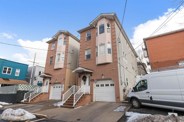 8512 SMITH AVE, North Bergen, NJ 07047