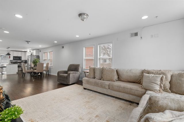 8512 SMITH AVE, North Bergen, NJ 07047