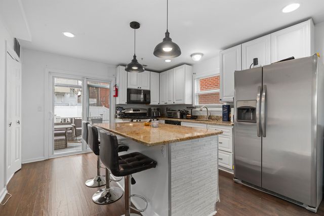 8512 SMITH AVE, North Bergen, NJ 07047