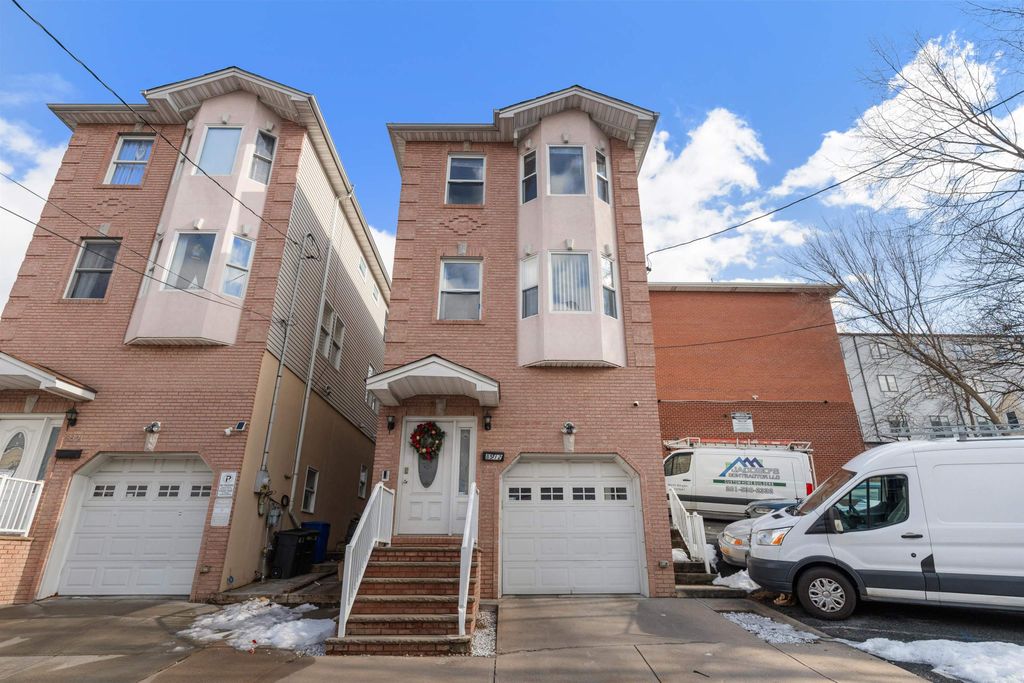 8512 SMITH AVE, North Bergen, NJ 07047