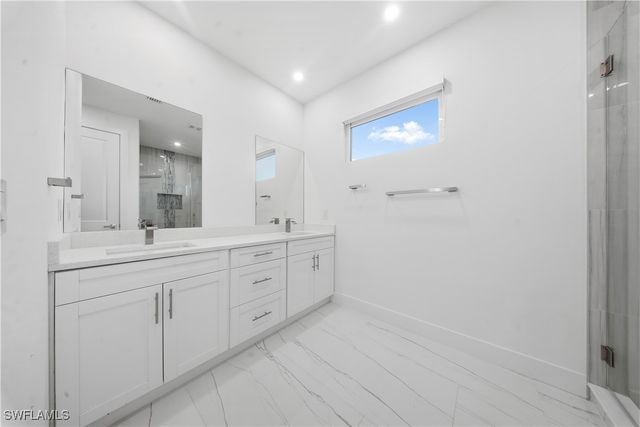 1124 NE 35th LN, Cape Coral, FL 33909