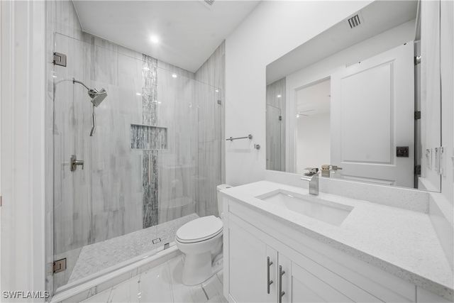 1124 NE 35th LN, Cape Coral, FL 33909