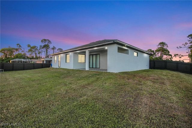 1124 NE 35th LN, Cape Coral, FL 33909