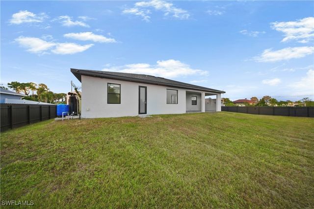 1124 NE 35th LN, Cape Coral, FL 33909