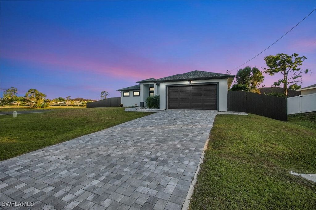 1124 NE 35th LN, Cape Coral, FL 33909